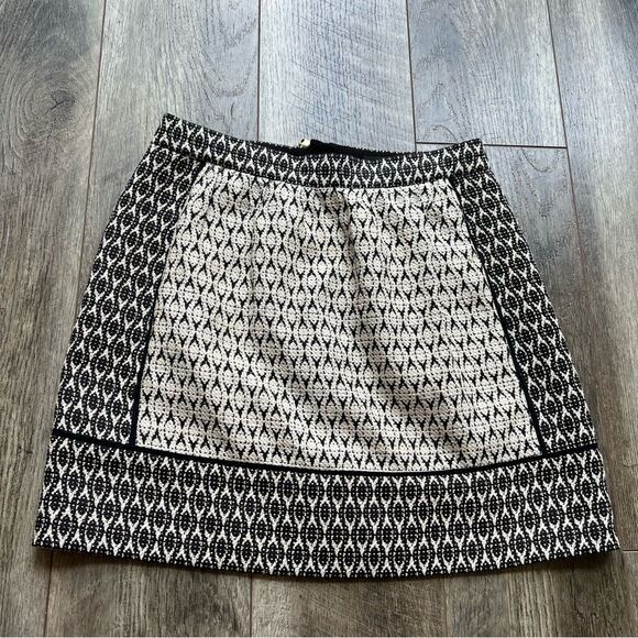 J. Crew Textured Jacquard Block Print Black and White Graphic Mini Skirt Size 8 - Picture 4 of 11